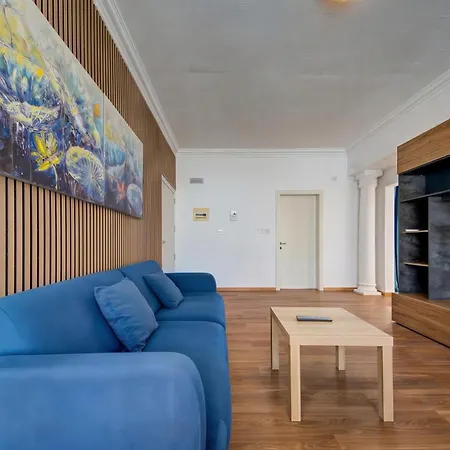 Апартаменты Seaview 4bd & Penthouse With Jacuzzi Слима