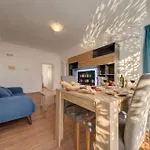 Seaview 4bd & Penthouse With Jacuzzi * סליאמה