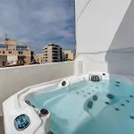 Seaview 4bd & Penthouse With Jacuzzi דירה סליאמה