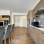 Seaview 4bd & Penthouse With Jacuzzi