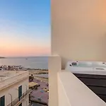 Seaview 4bd & Penthouse With Jacuzzi Apartment