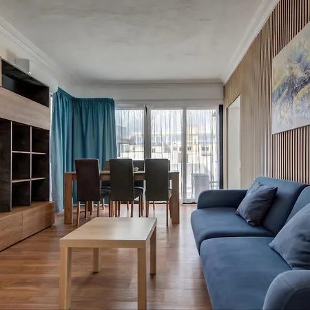 Seaview 4bd & Penthouse With Jacuzzi סליאמה