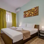Seaview 4bd & Penthouse With Jacuzzi